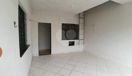 Sobrado para alugar com 2 quartos, sendo 1 suíte,  em Campo Grande, Rio de Janeiro, RJ