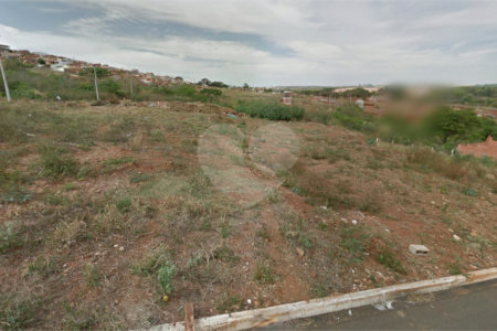Terreno no Prolongamento do Jardim das Torres
