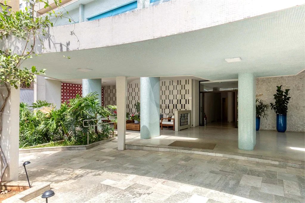 Apartamento a venda no Bela Vista com 3 quartos, 1 suíte, lavabo, 2 vagas, 200 m² de área útil