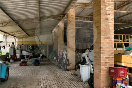 Locação de barracões para Armazenamento" área total de 6000mts - Bairro Abadia - Louveira SP