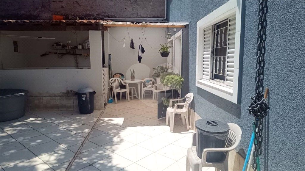 Ótimo sobrado à venda, ao lado do Roldão na Av. Cupece.