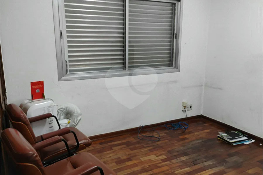 Espaçosa casa à venda na Vila Mascote