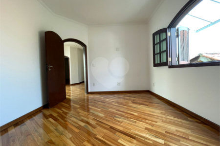 Casa à venda com 4 quartos, sendo 2 suítes,  em Jardim Pagliato, Sorocaba, SP