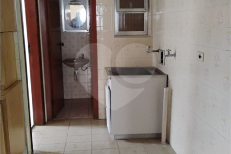Sobrado à venda com 3 quartos, sendo 1 suíte,  em Jardim Jabaquara, São Paulo, SP