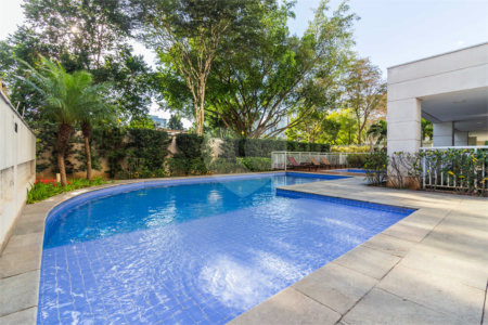 Apartamento à venda com 3 suítes em Vila Cordeiro, São Paulo, SP