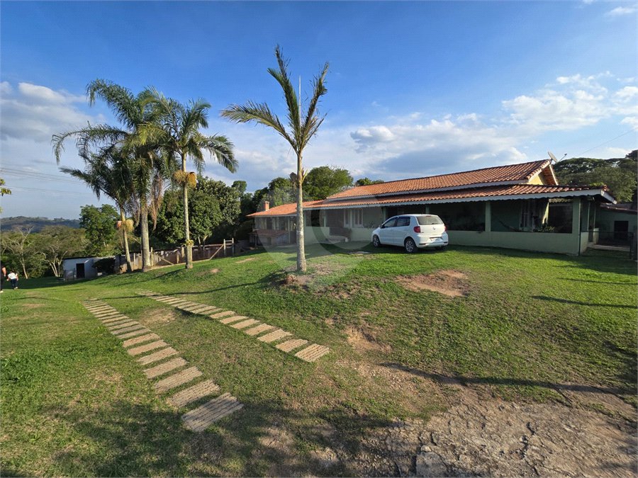Chácara à venda com 3 quartos, sendo 1 suíte,  em Planalto Verde, São Roque, SP