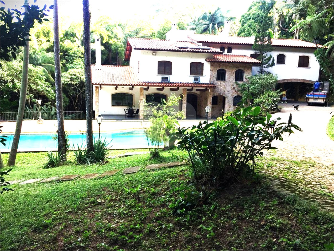 Casa à venda com 8 quartos, sendo 4 suítes, em Parque Alves de Lima, São Paulo, SP