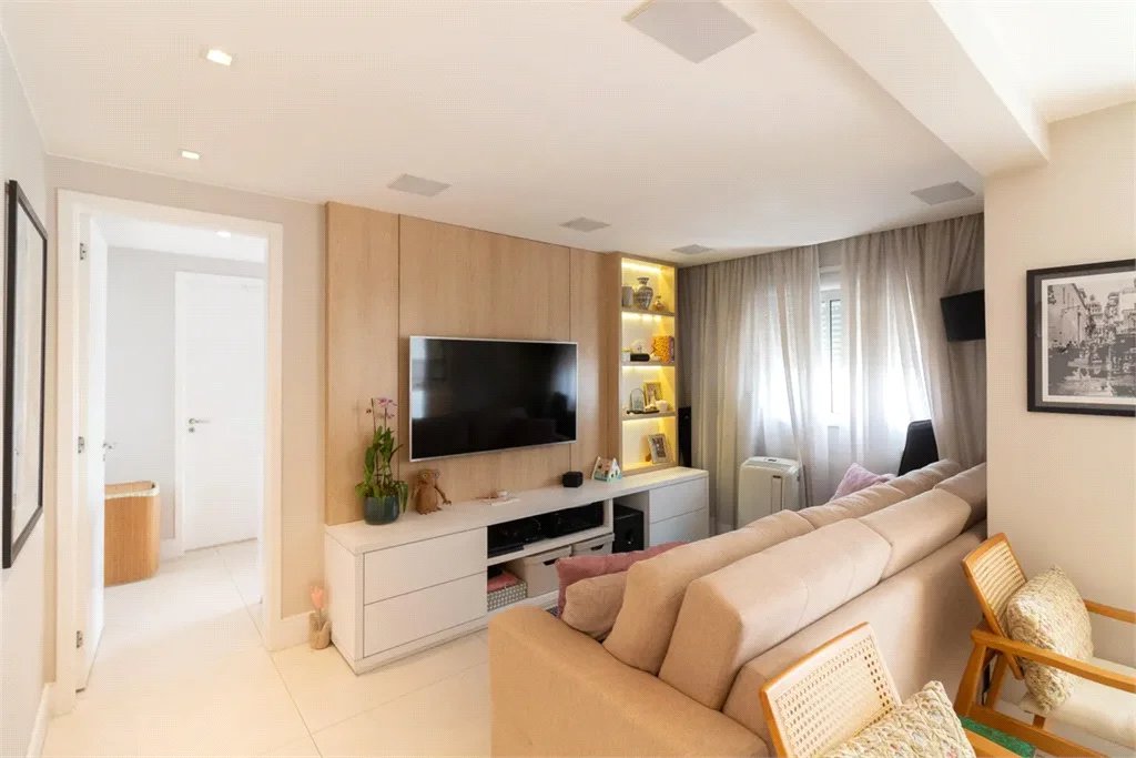 Apartamento à venda com 2 quartos, sendo 1 suíte, em Vila Sônia, São Paulo, SP