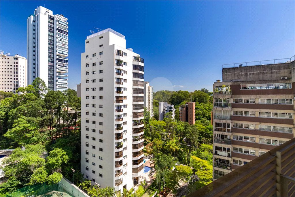 Apartamento à venda com 4 quartos, sendo 2 suítes, em Real Parque, São Paulo, SP