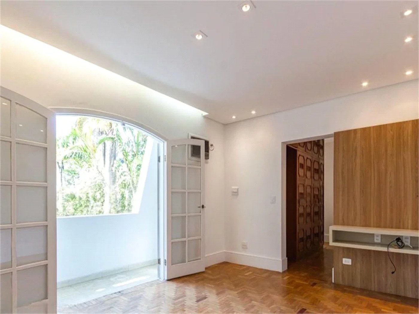 Casa à venda com 4 quartos, sendo 2 suítes, em Vila Morumbi, São Paulo, SP
