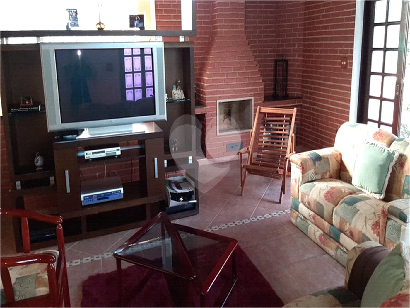 Casa à venda com 6 quartos, sendo 4 suítes, no condomínio Alpes da Cantareira, Mairiporã - SP