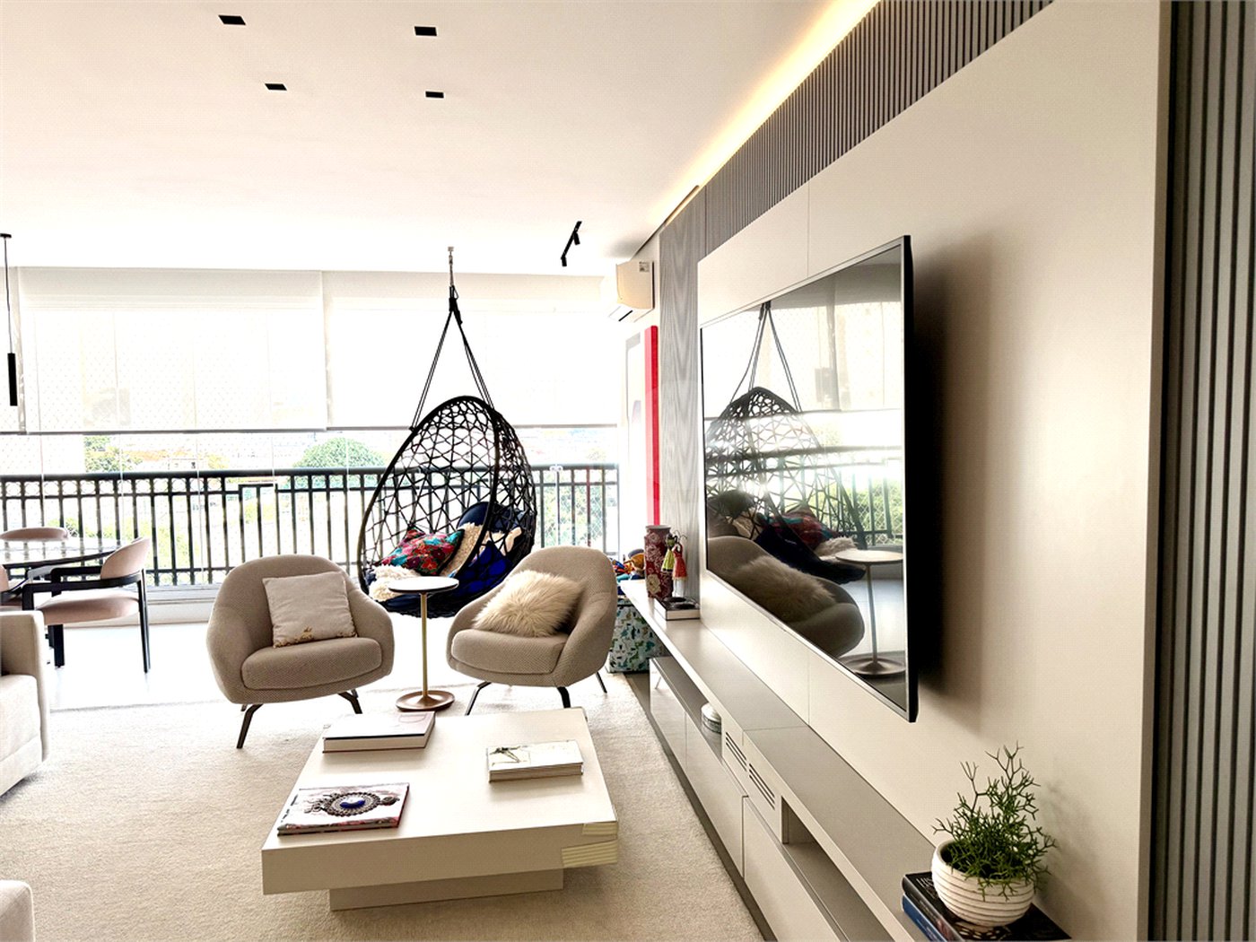 Apartamento à venda com 3 suítes em Vila Romana, São Paulo, SP