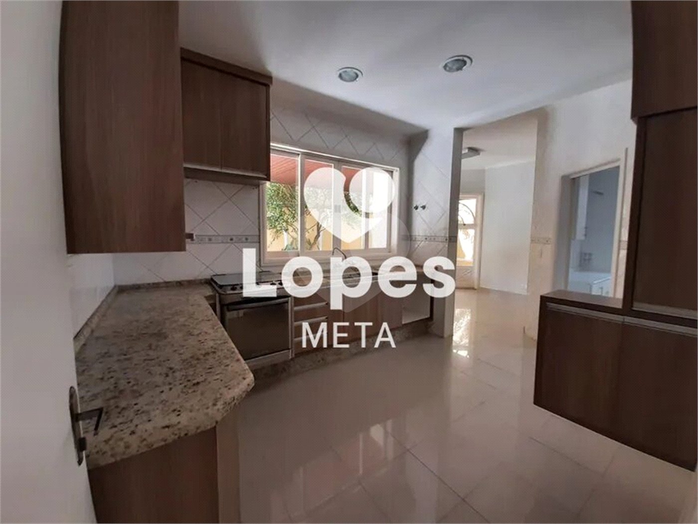 Casa à venda com 4 suítes no condomínio Altos da Serra Ii, São José dos Campos - SP