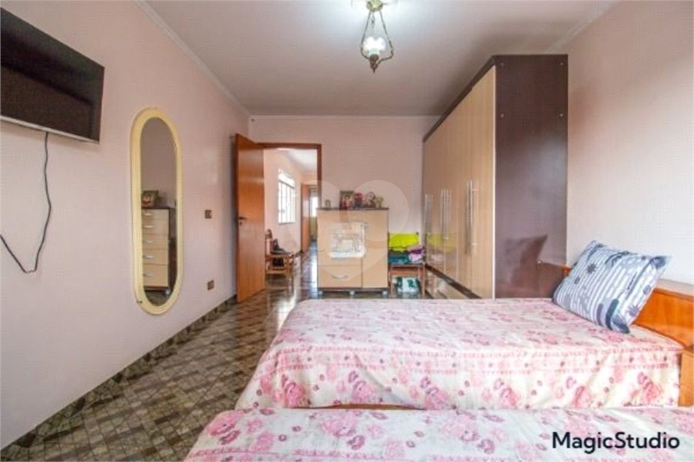Casa à venda com 4 quartos, sendo 1 suíte,  em Parque São Lucas, São Paulo, SP