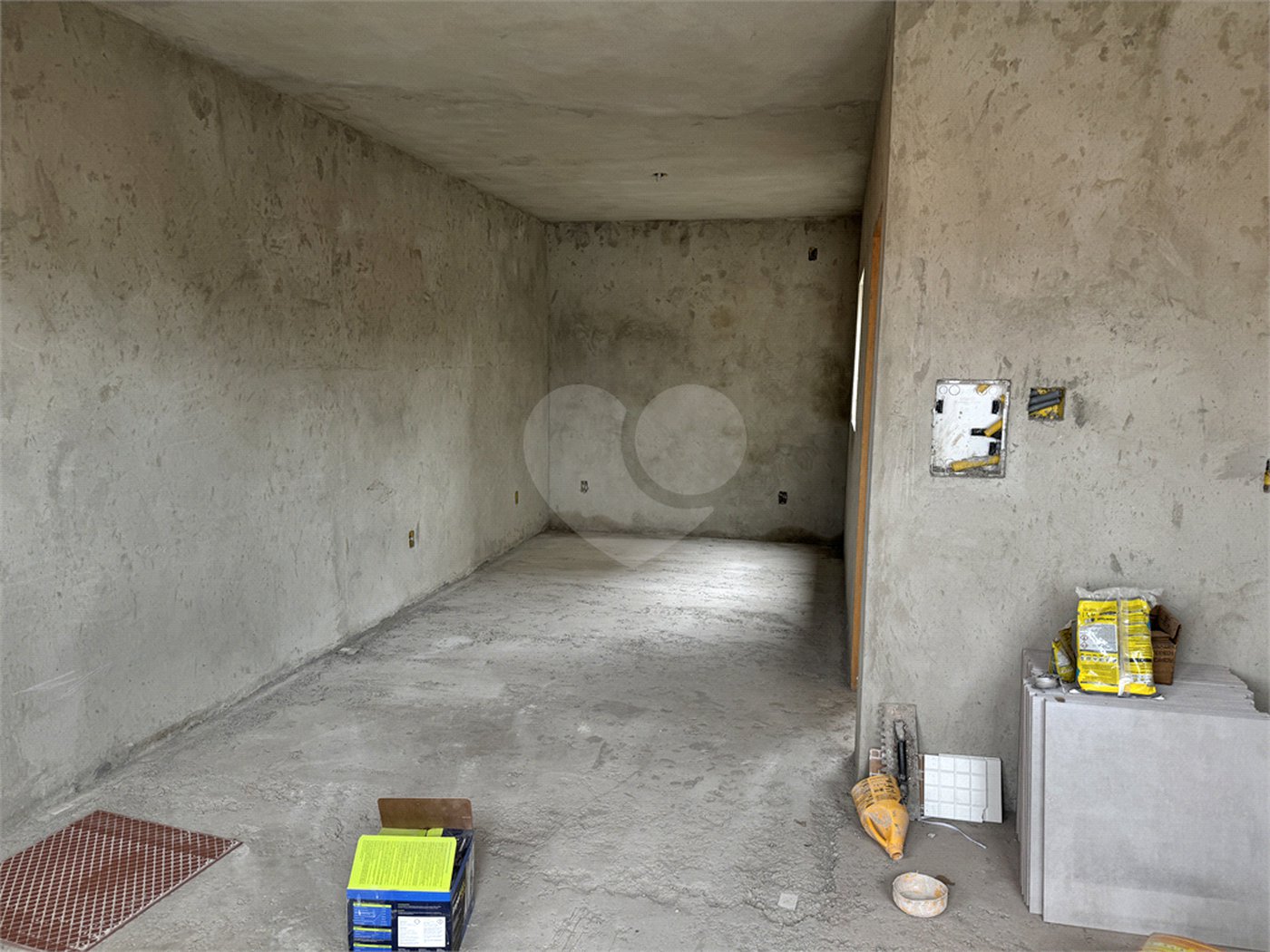 Kitnet à venda com 1 quarto em Jardim Gutierres, Sorocaba, SP
