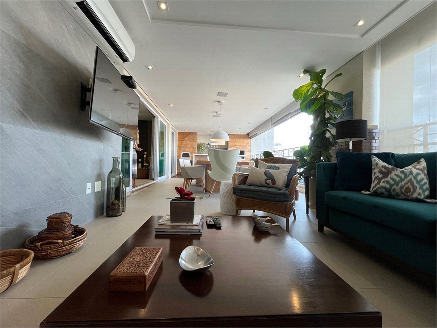 Apartamento à venda com 3 suítes em Santa Teresinha, São Paulo, SP