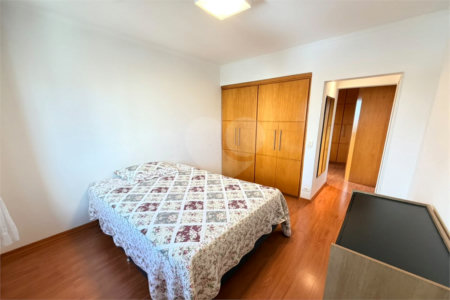 Apartamento à venda com 3 quartos, sendo 1 suíte, em Vila Paulista, São Paulo, SP