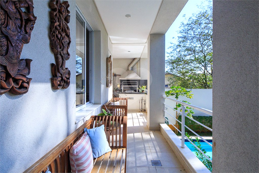 Casa à venda com 4 suítes no condomínio Vila Alba, São Paulo - SP