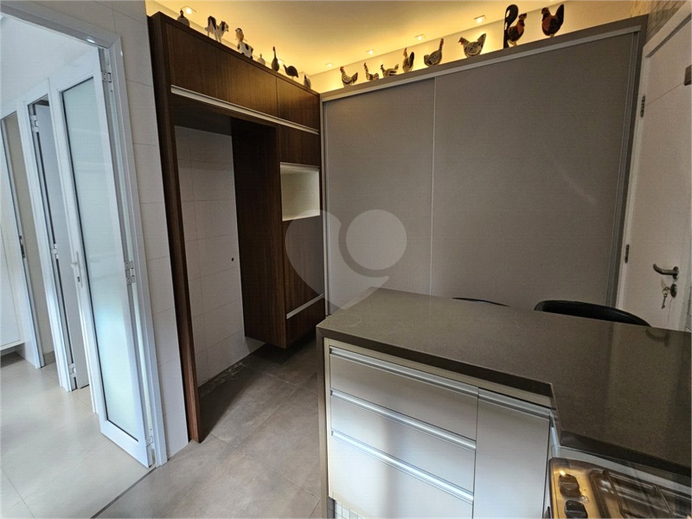 Casa à venda com 5 suítes no condomínio Jardim Vila Paradiso, Indaiatuba - SP