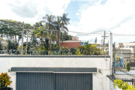 Casa Térrea à venda com 3 quartos, sendo 1 suíte, em Vila Inah, São Paulo, SP