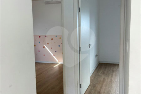 Casa à venda com 3 quartos, sendo 1 suíte, no condomínio Villaggio DI Itaici, Indaiatuba - SP