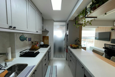 Apartamento 1 suíte com closet, 1 vaga demarcada, Embaré, Santos