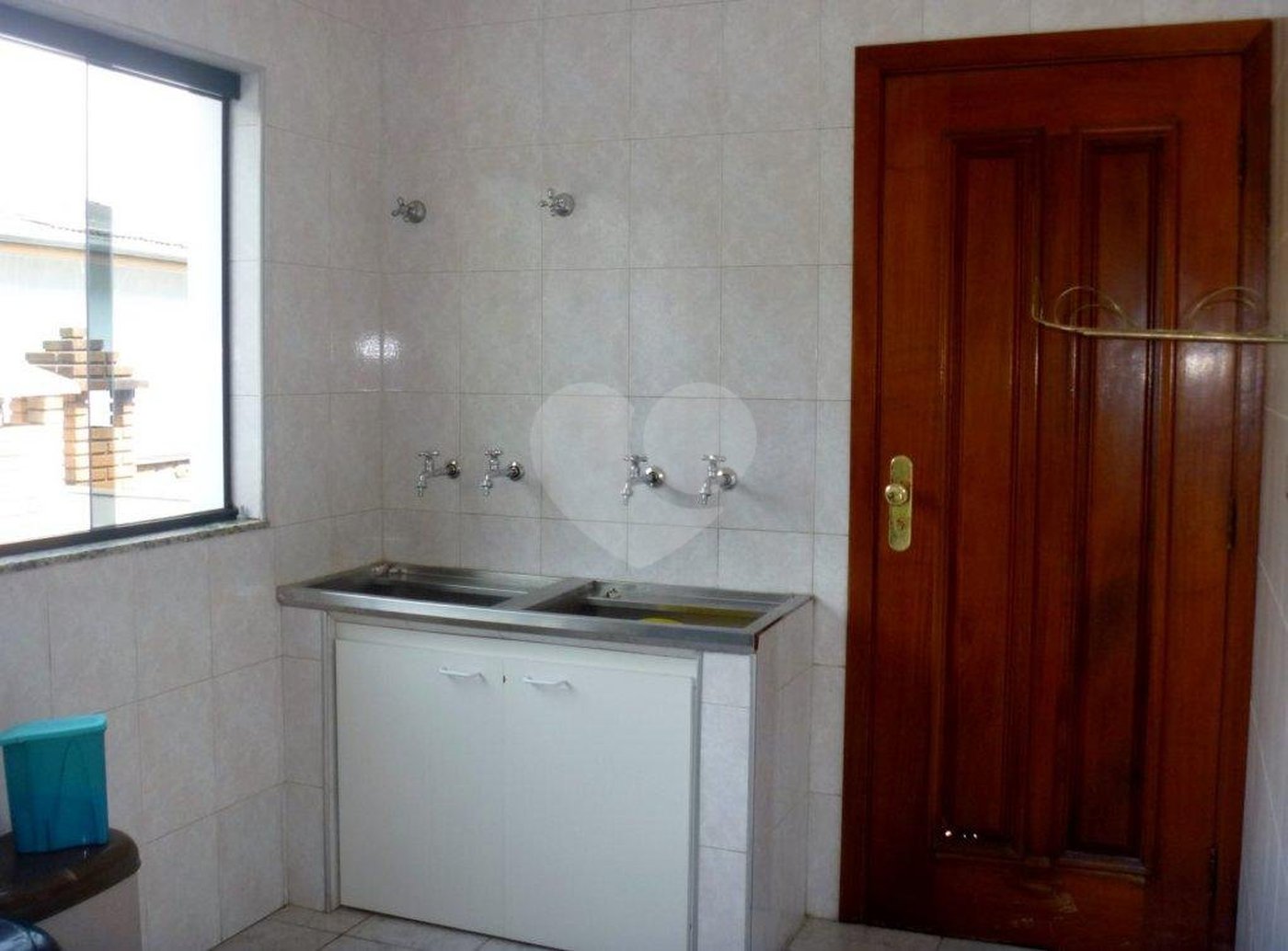 Sobrado à venda com 4 suítes em Tremembé, São Paulo, SP