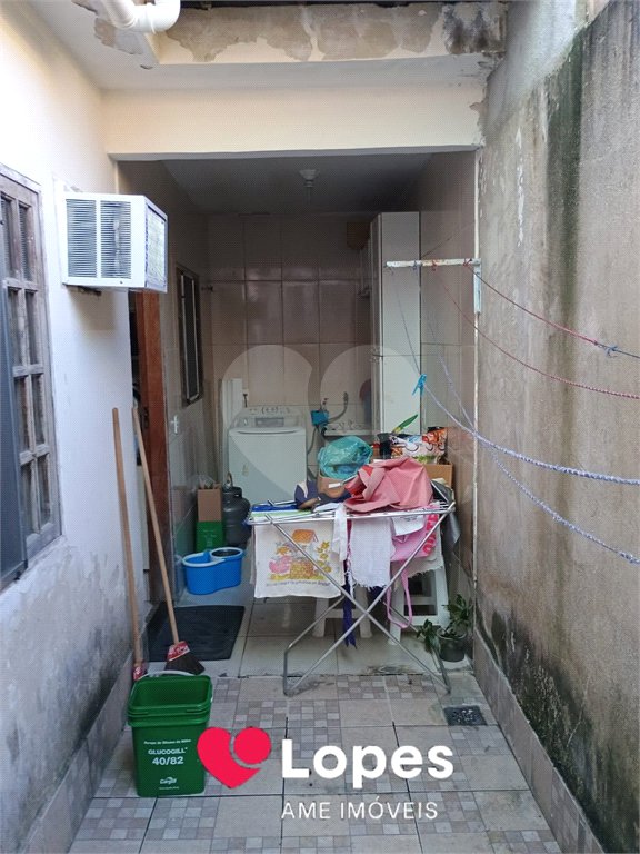 Casa à venda com 2 quartos, sendo 1 suíte, no condomínio Residencial 400, Rio de Janeiro - RJ