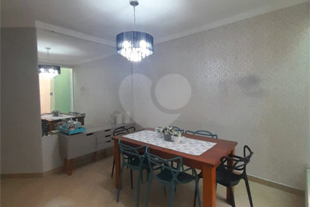 Casa à venda com 3 quartos, sendo 1 suíte,  em Vila Suissa, Mogi das Cruzes, SP