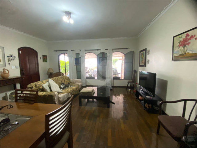Sobrado à venda com 3 quartos, sendo 1 suíte,  em Palmas do Tremembé, São Paulo, SP