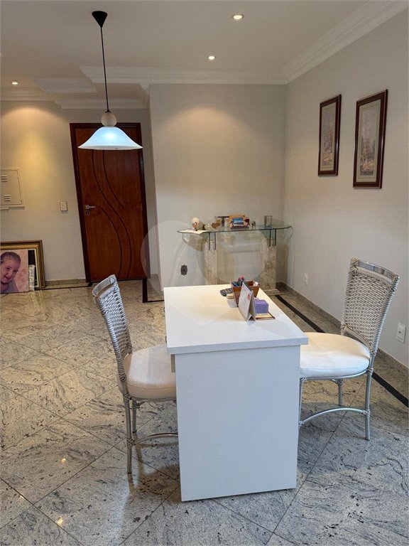 Apartamento à venda com 2 quartos em Despraiado, Cuiabá, MT