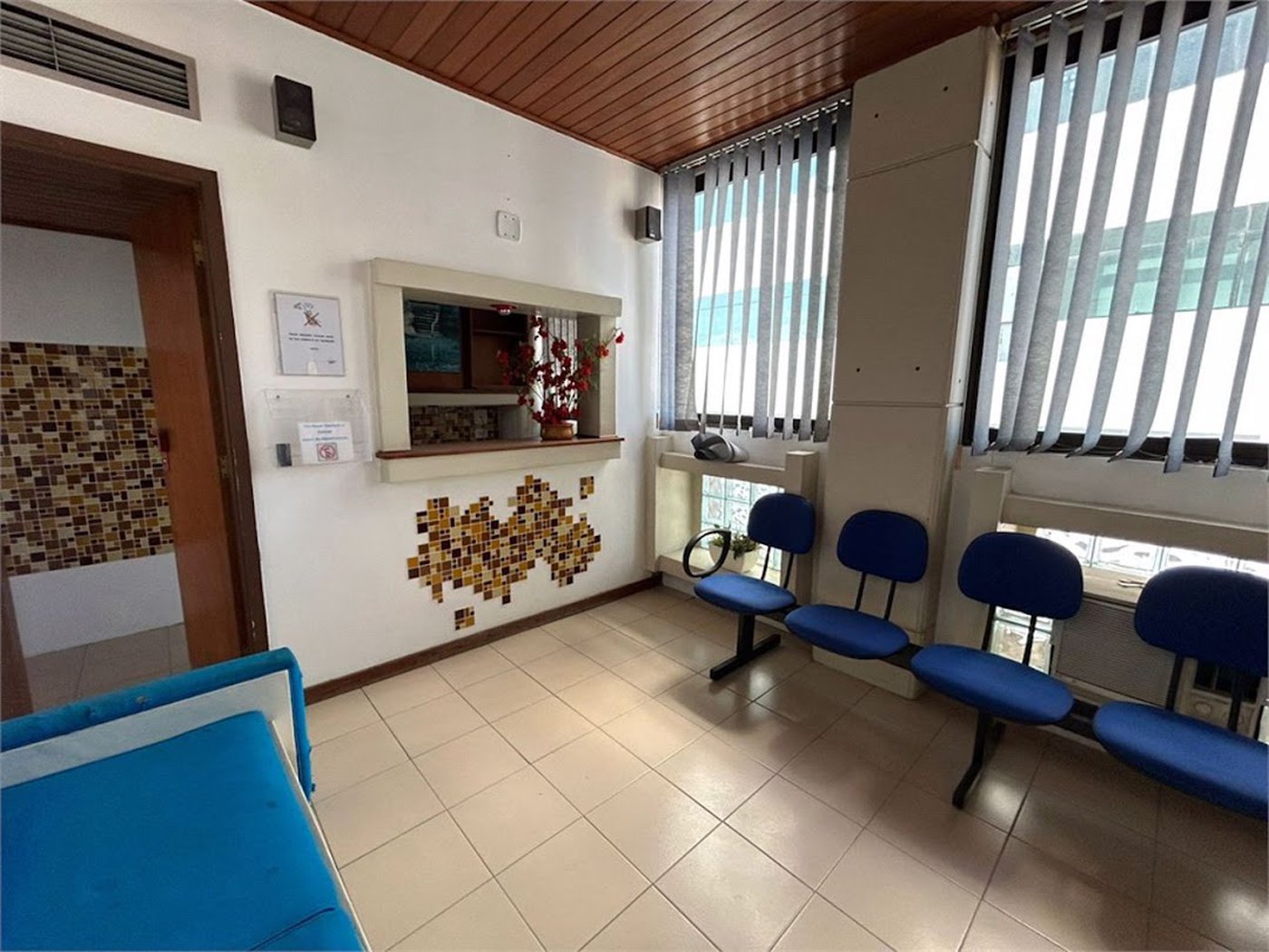 Sala Comercial à Venda na Encruzilhada – 100 M² – Santos/Sp
