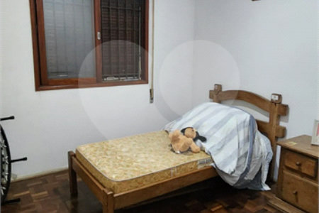 Casa à venda com 4 quartos, sendo 2 suítes, em Vila Cordeiro, São Paulo, SP