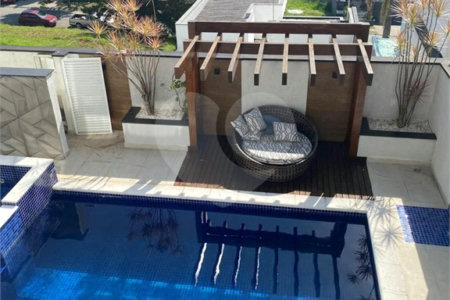 Casa à venda com 4 quartos, sendo 3 suítes, no condomínio Brisa 1, Mogi das Cruzes - SP