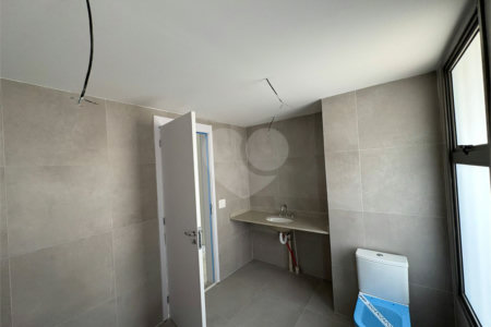Apartamento à venda com 3 suítes em Alto da Lapa, São Paulo, SP