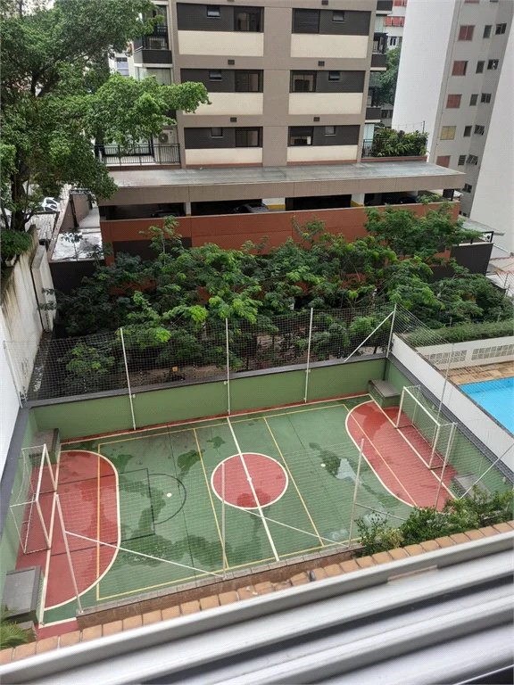 Apartamento à venda com 3 quartos, sendo 1 suíte, em Pinheiros, São Paulo, SP