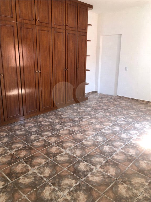 Sobrado à venda ou para alugar com 4 quartos, sendo 1 suíte, em Vila Regente Feijó, São Paulo, SP