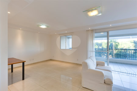 Apartamento à venda com 3 suítes em Alto da Boa Vista, São Paulo, SP