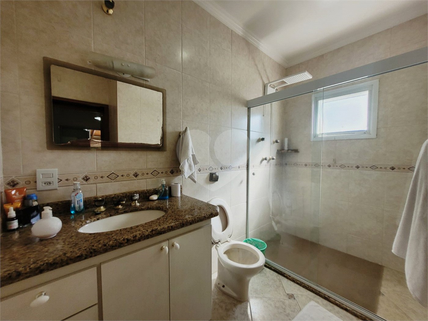 Casa à venda com 4 quartos, sendo 3 suítes,  no condomínio Acmti - Colinas do Mosteiro, Terras de Itaici e Recanto dos Pássaros, Indaiatuba - SP