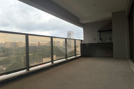 Apartamento à venda com 3 suítes em Campo Belo, São Paulo, SP