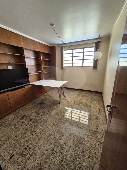 Casa à venda com 4 quartos, sendo 1 suíte, no Centro, Mogi das Cruzes, SP