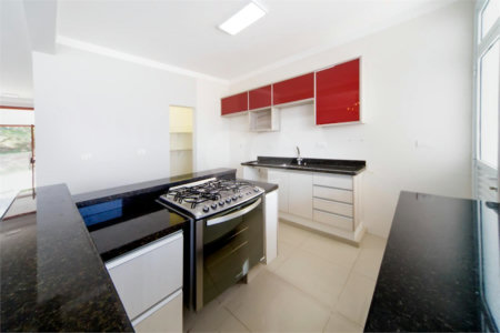 Casa à venda com 4 quartos, sendo 3 suítes,  no condomínio Parque Esplanada, Votorantim - SP
