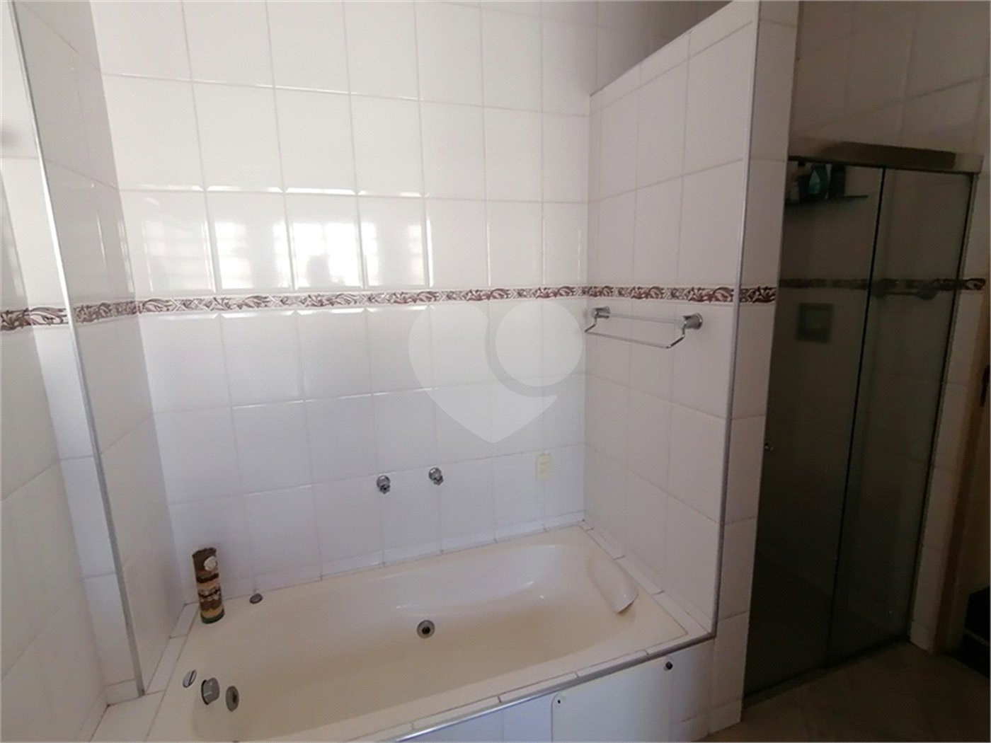 APARTAMENTO COBERTURA Á VENDA COM 200m2 ÍCONE NA BELA VISTA