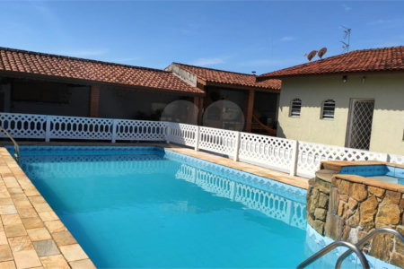 Casa Térrea para alugar com 3 quartos, sendo 1 suíte, em Jardim Alvinópolis, Atibaia, SP