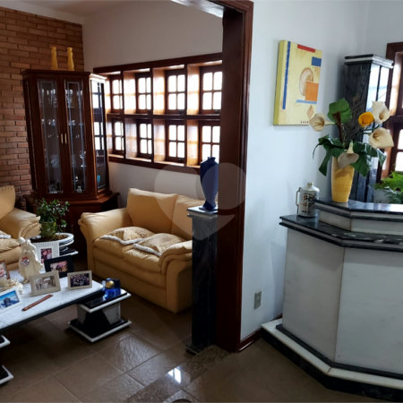 Sobrado à venda com 5 quartos, sendo 4 suítes, em Santa Rosa, Vinhedo, SP