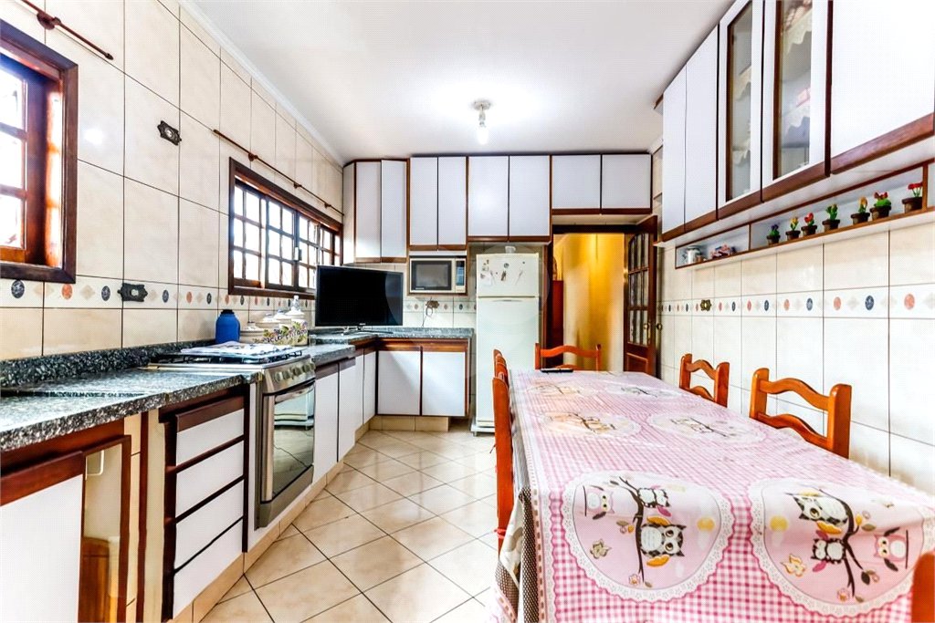 Sobrado à venda com 4 quartos, sendo 1 suíte, em Vila Nova Mazzei, São Paulo, SP
