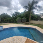 Casa à venda com 5 quartos, sendo 3 suítes, no condomínio Serra da Estrela, Atibaia - SP