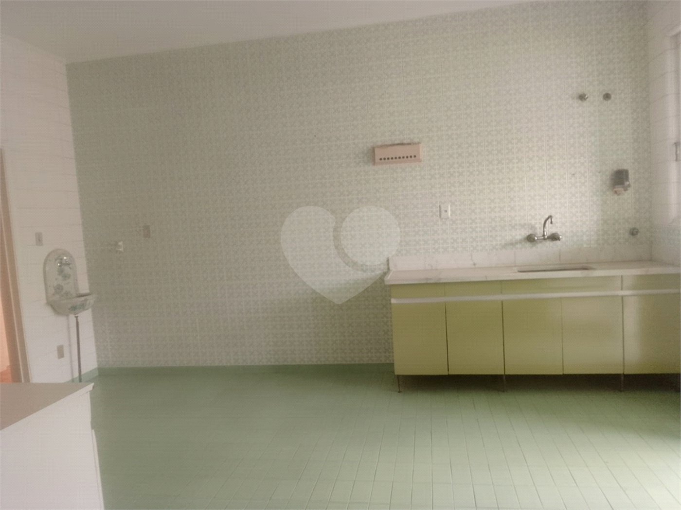 Apartamento à venda com 4 quartos, sendo 1 suíte, em República, São Paulo, SP