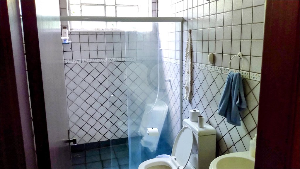 Casa à venda com 4 quartos, sendo 1 suíte, no condomínio Residencial Vale das Laranjeiras, Indaiatuba - SP