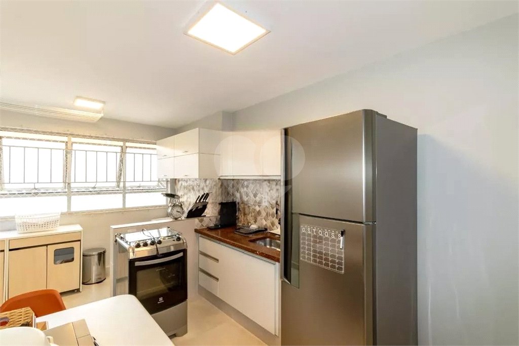Apartamento à venda com 3 quartos, sendo 1 suíte,  em Moema, São Paulo, SP